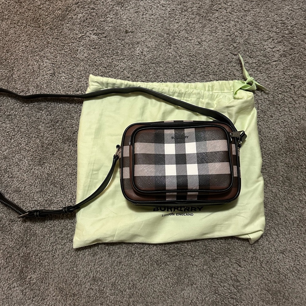100% Authentic Burberry Exaggerated Check Paddy Bag